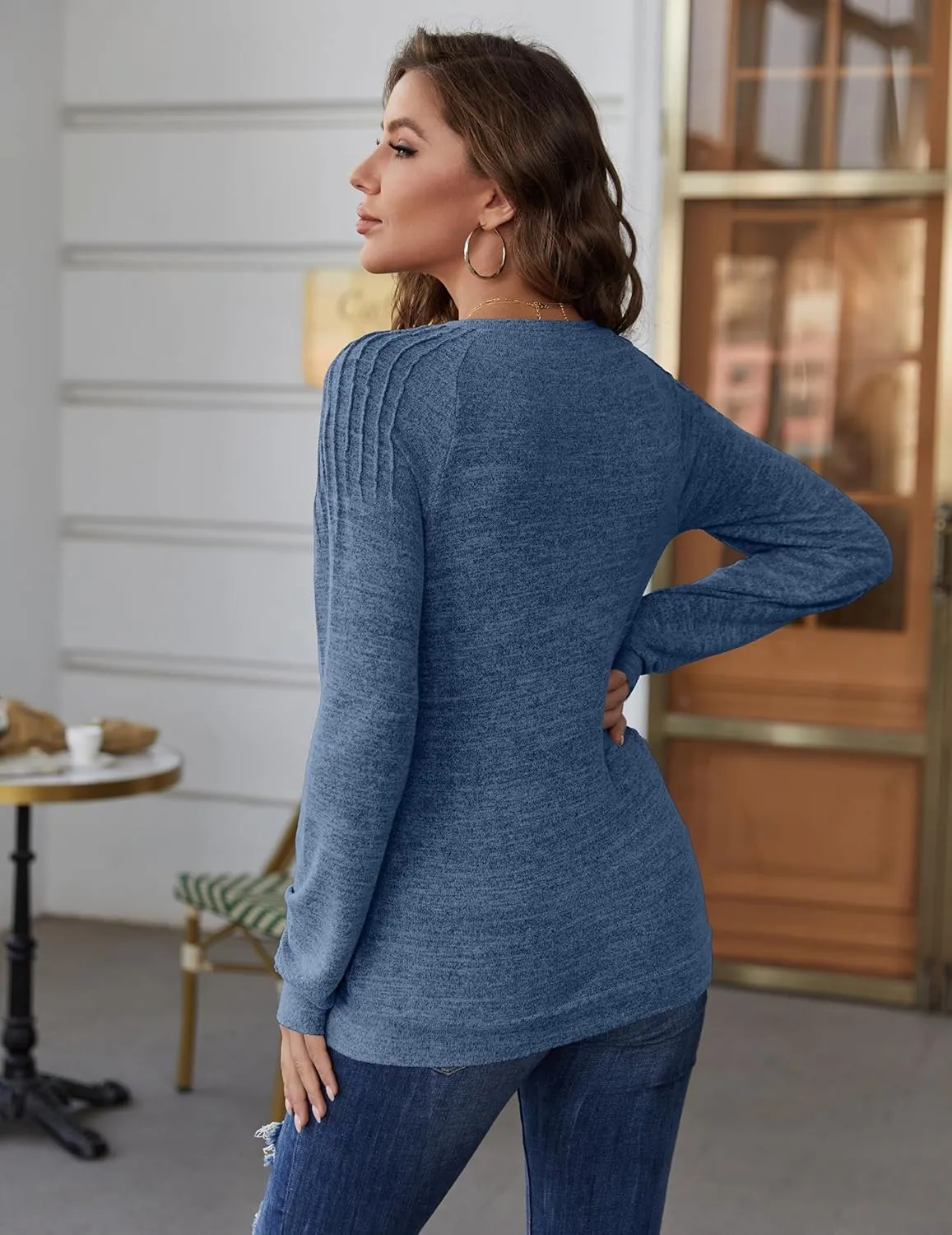 Sweatshirts for Women Trendy Crewneck Pleated Tunic Shirts Long Sleeve Fall Tops Fashion 2024