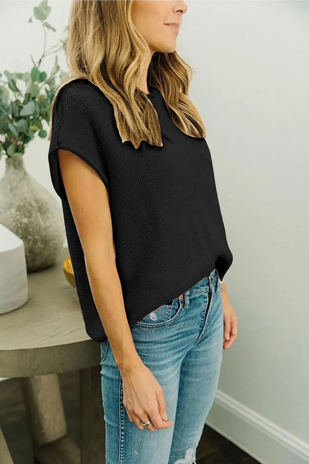Women Short Sleeve Sweater Tops Spring 2025 Sleeveless Sweater Vest Casual Knit Cap Sleeve Sweater Tanks