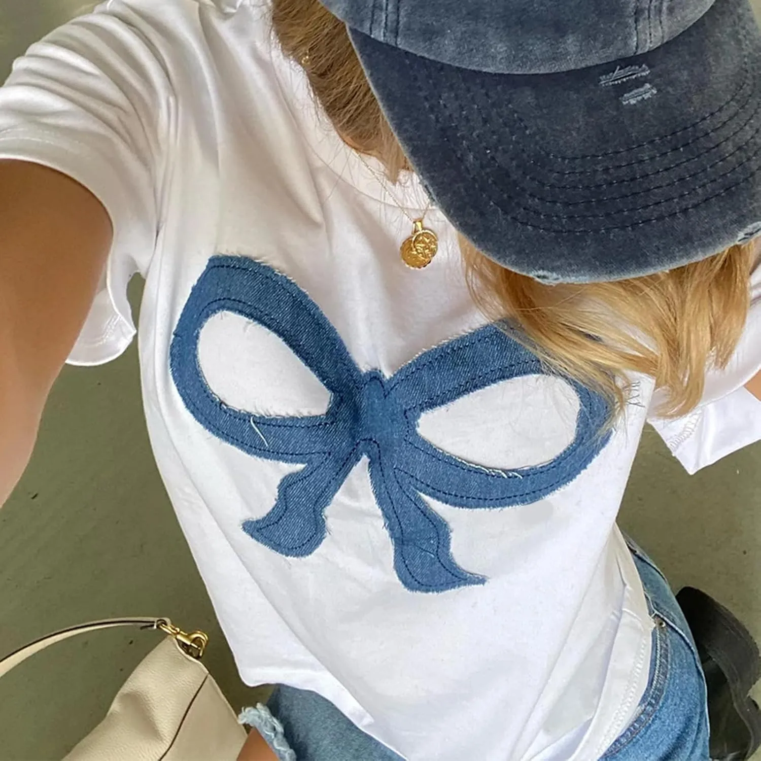 Womens Oversized Baggy Loose Fit Graphic Short Sleeve Teen Girls Preppy T Shirts Y2k Going Out Tops Aesthetic Tees